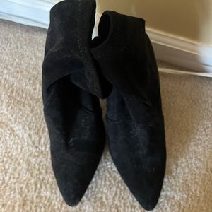 Target suede black heeled boots (cylindrical heel shape)